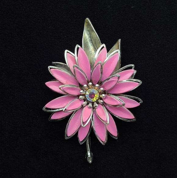 Jewelry - Vintage Enamel Flower Brooch With AB Stone